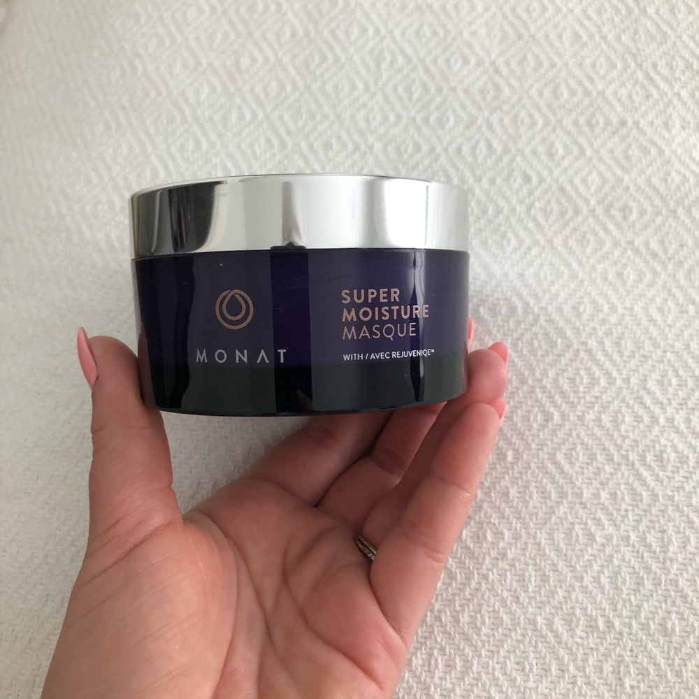 Monat Masque